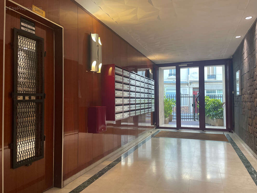 Appartement à PARIS-20E