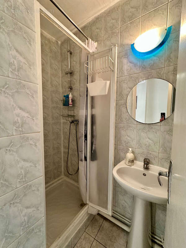 Appartement à PARIS-11E