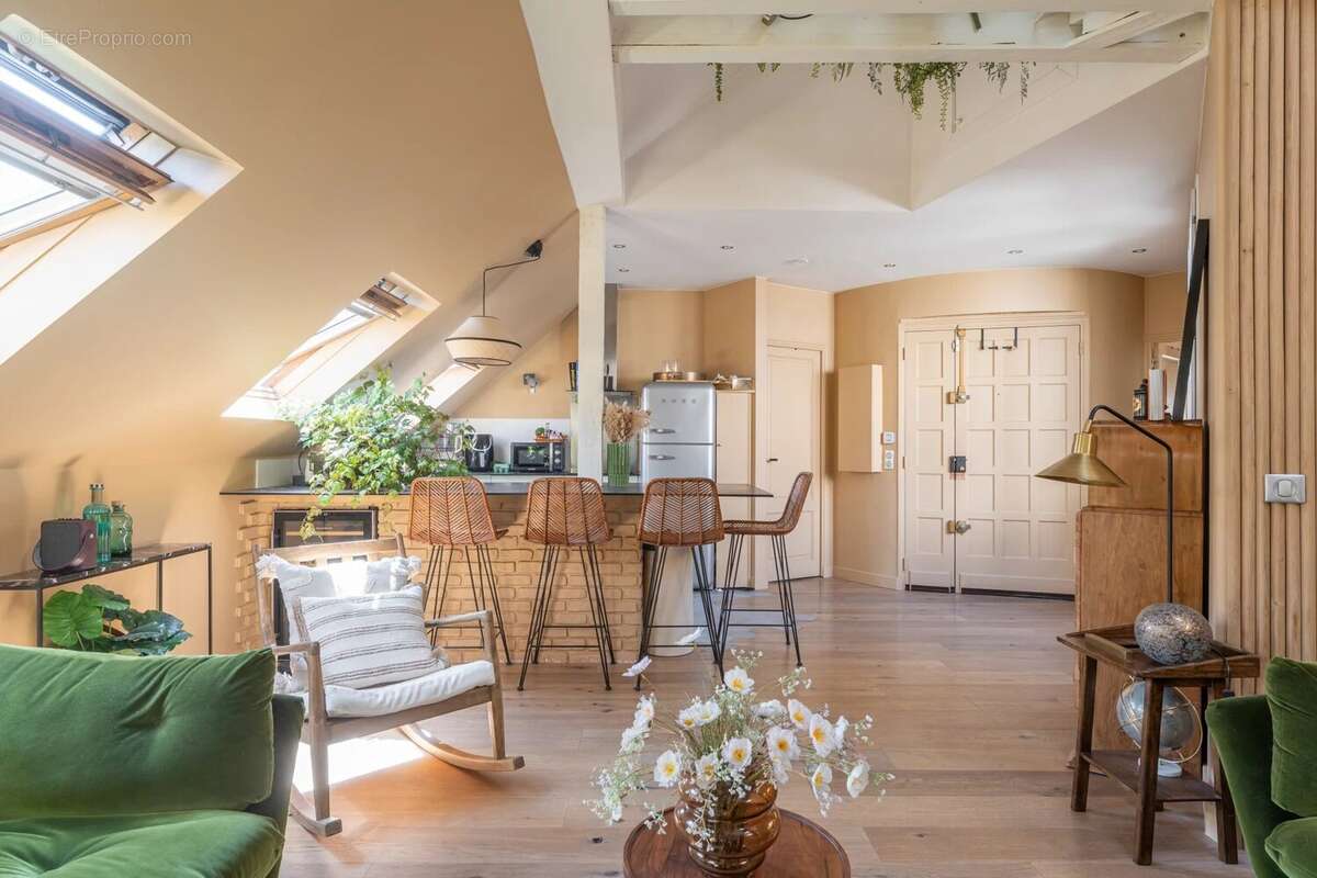 Appartement à PARIS-7E