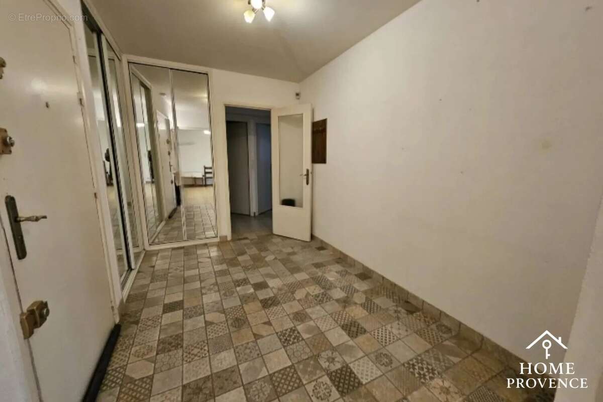 Appartement à SANARY-SUR-MER