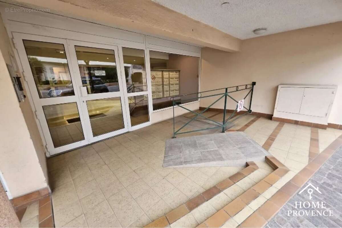 Appartement à SANARY-SUR-MER