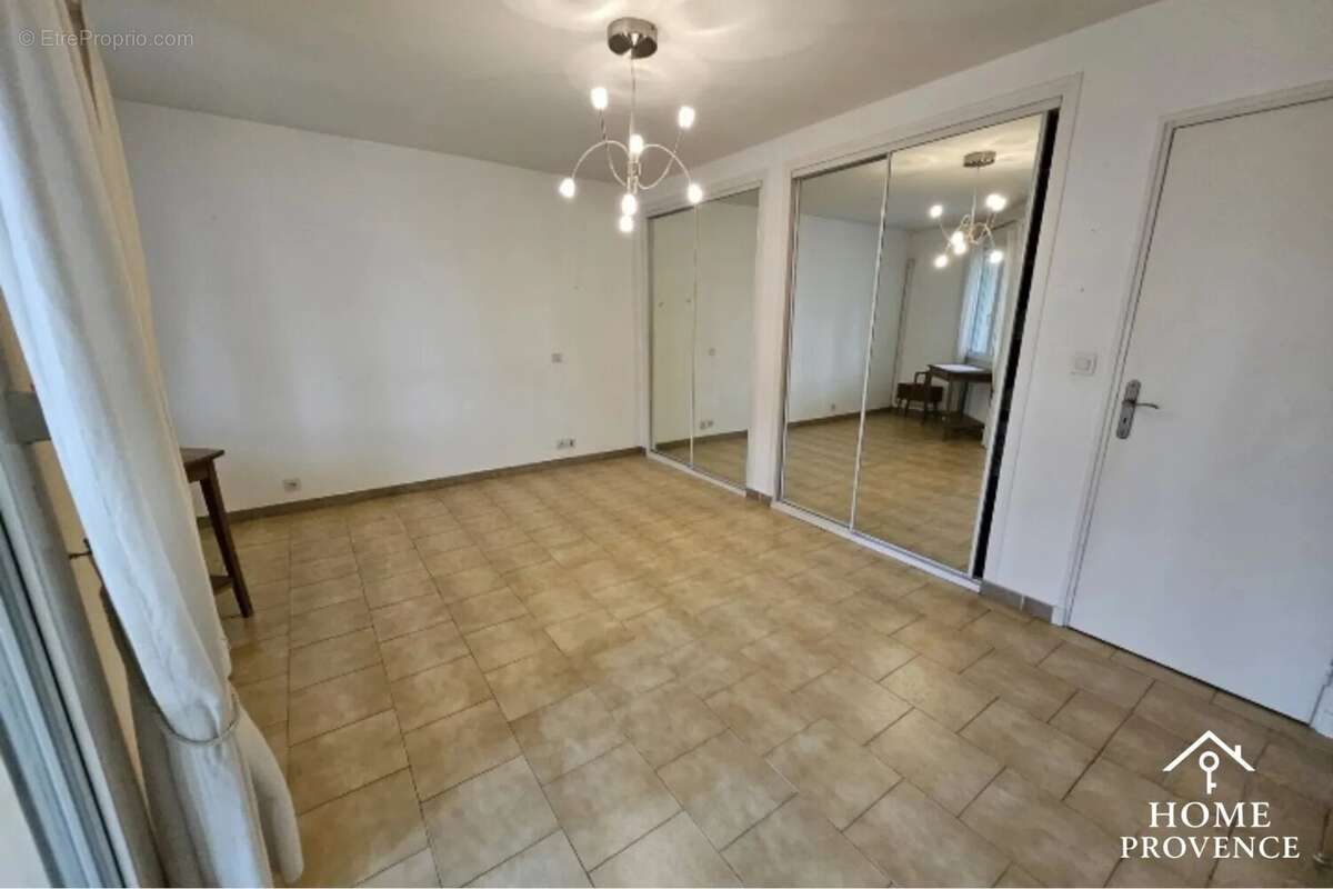 Appartement à SANARY-SUR-MER