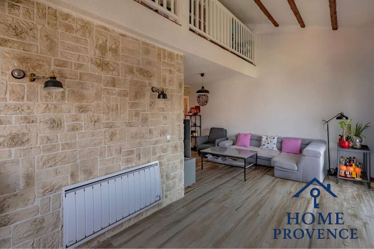 Appartement à SIX-FOURS-LES-PLAGES