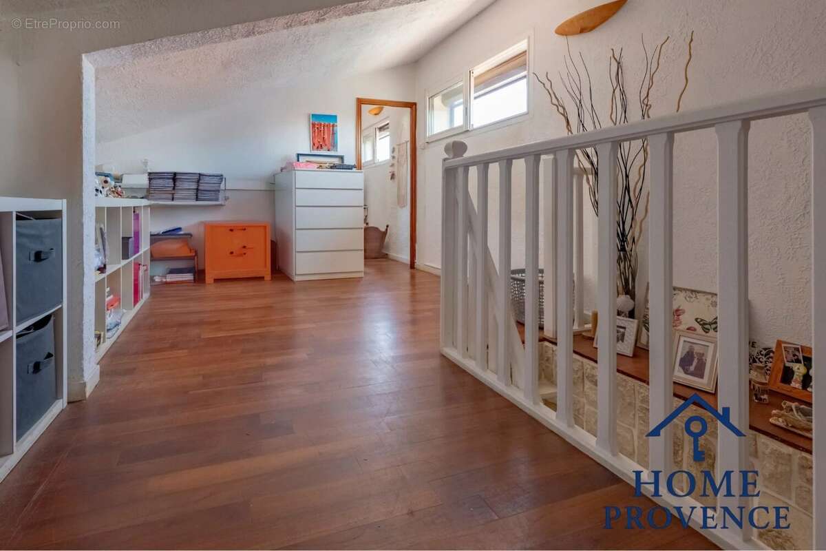 Appartement à SIX-FOURS-LES-PLAGES