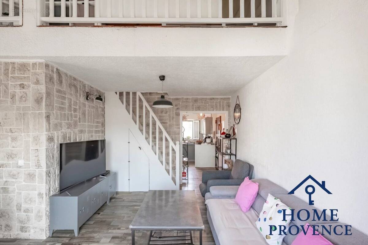 Appartement à SIX-FOURS-LES-PLAGES