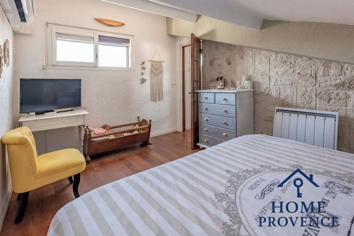 Appartement à SIX-FOURS-LES-PLAGES