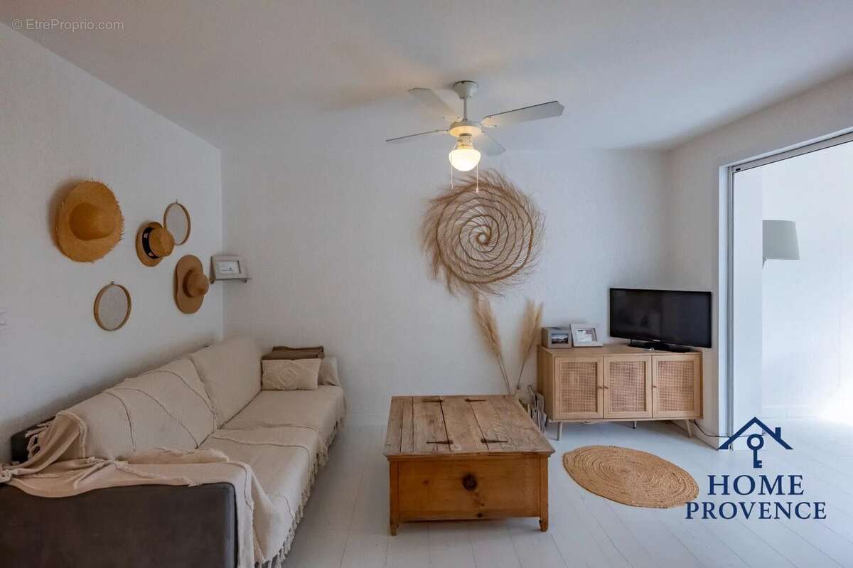 Appartement à SIX-FOURS-LES-PLAGES