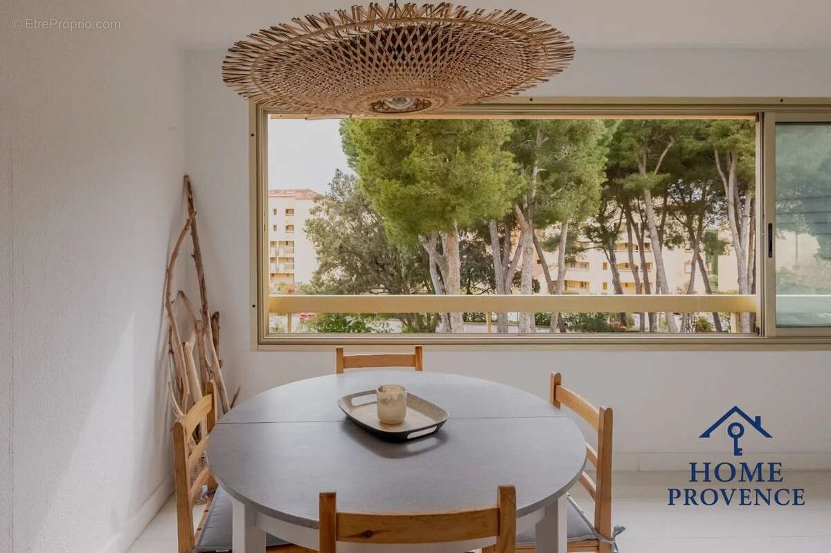 Appartement à SIX-FOURS-LES-PLAGES