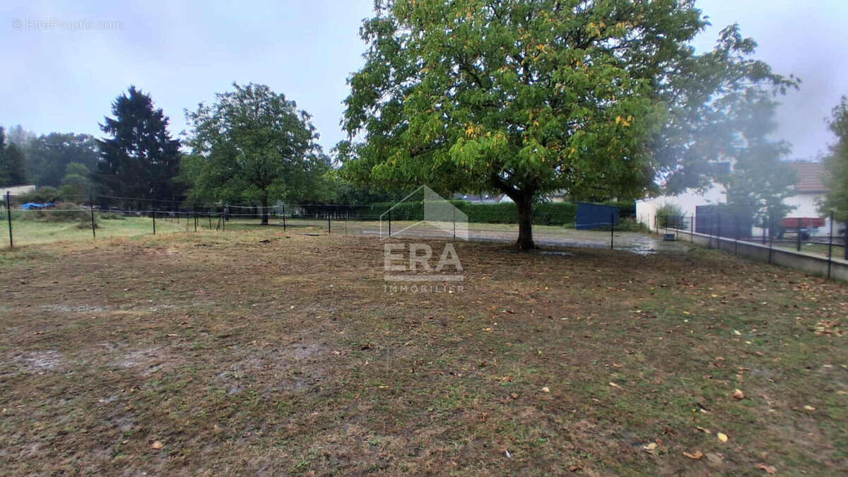 Terrain à SAINT-GOBAIN