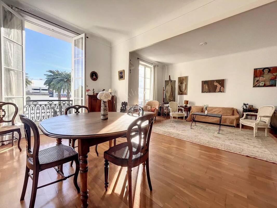 Appartement à CANNES