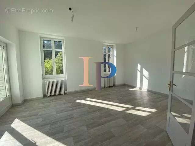 Appartement à CHARLIEU