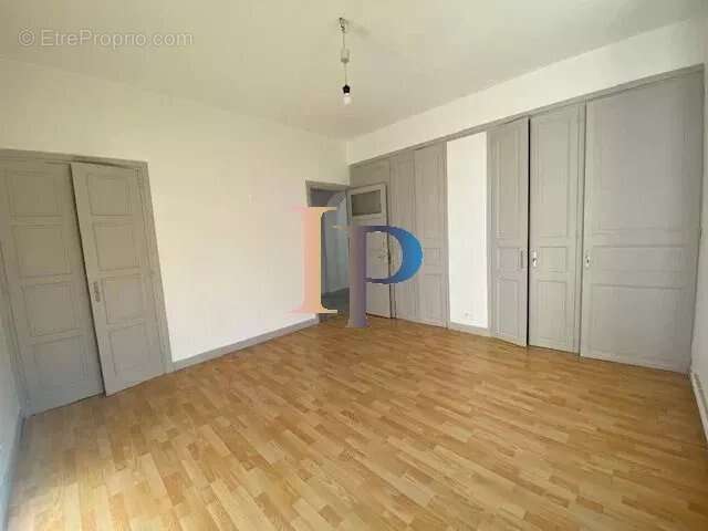 Appartement à CHARLIEU