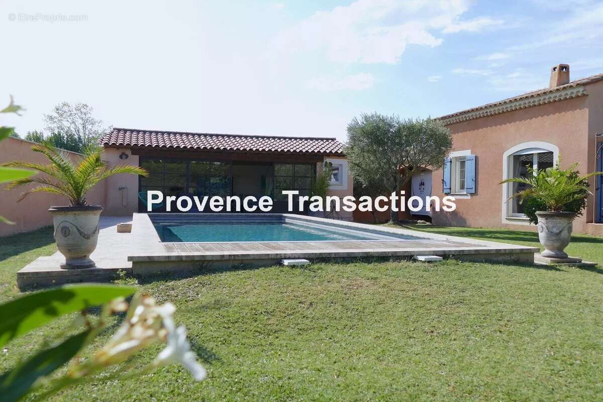 Maison à VACQUEYRAS