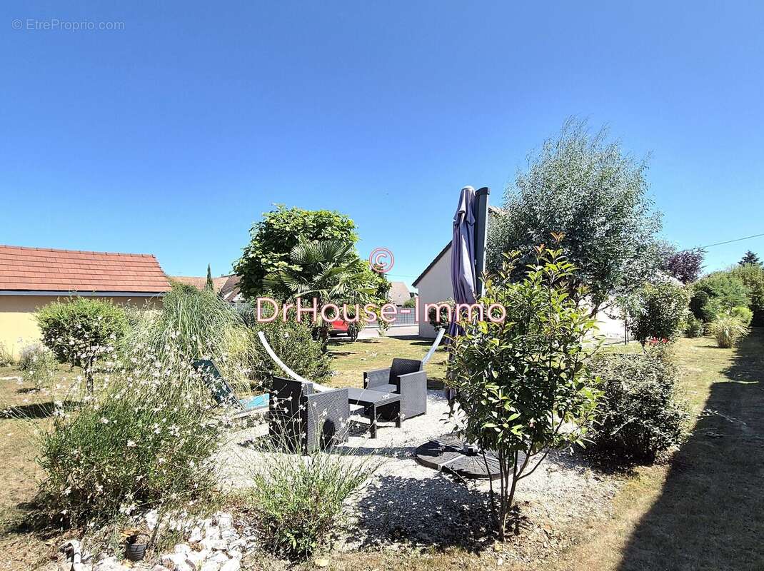 Maison à SENNECEY-LE-GRAND