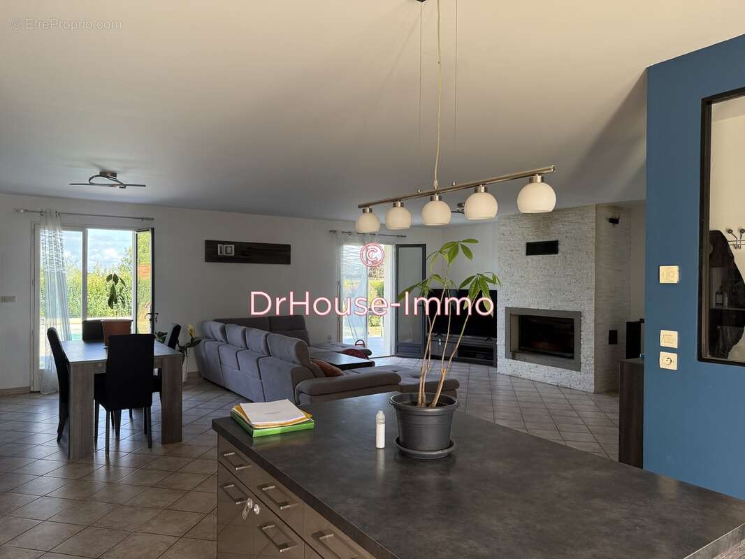 Maison à LE ROCHEREAU