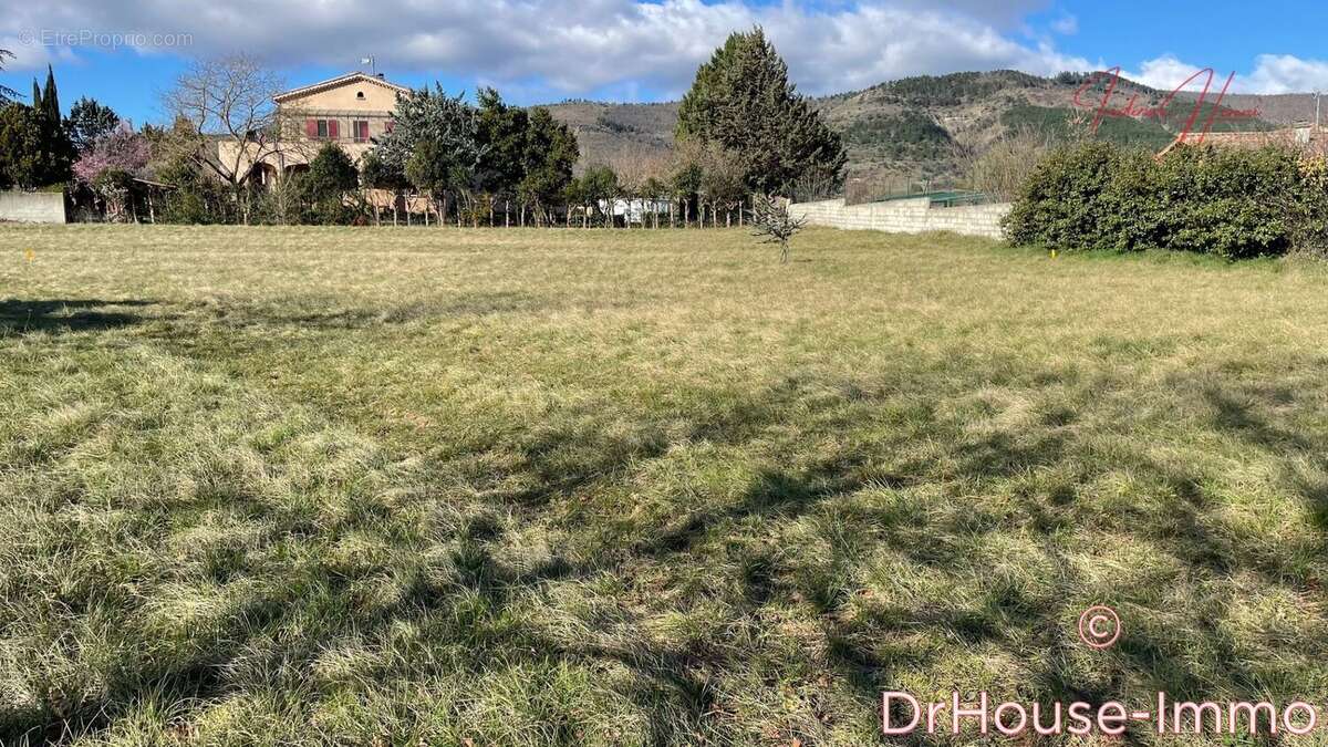 Terrain à ALBA-LA-ROMAINE