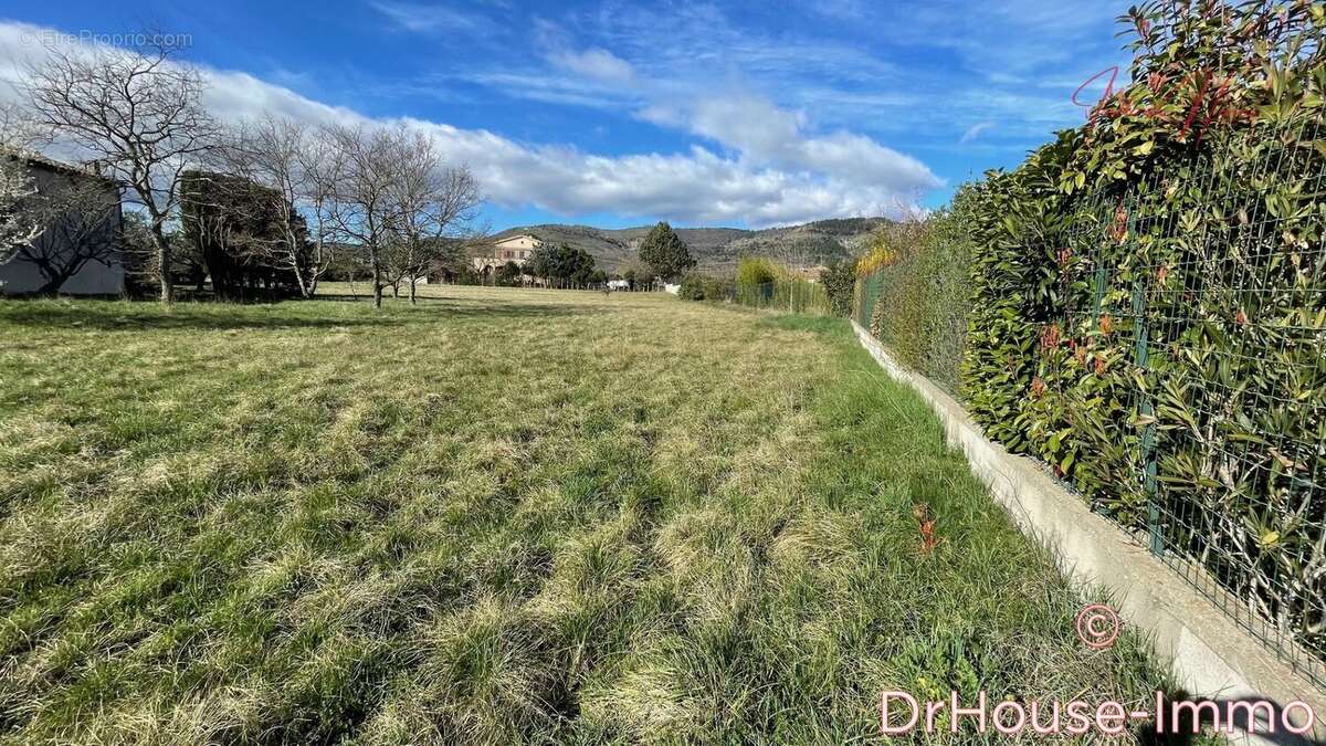 Terrain à ALBA-LA-ROMAINE