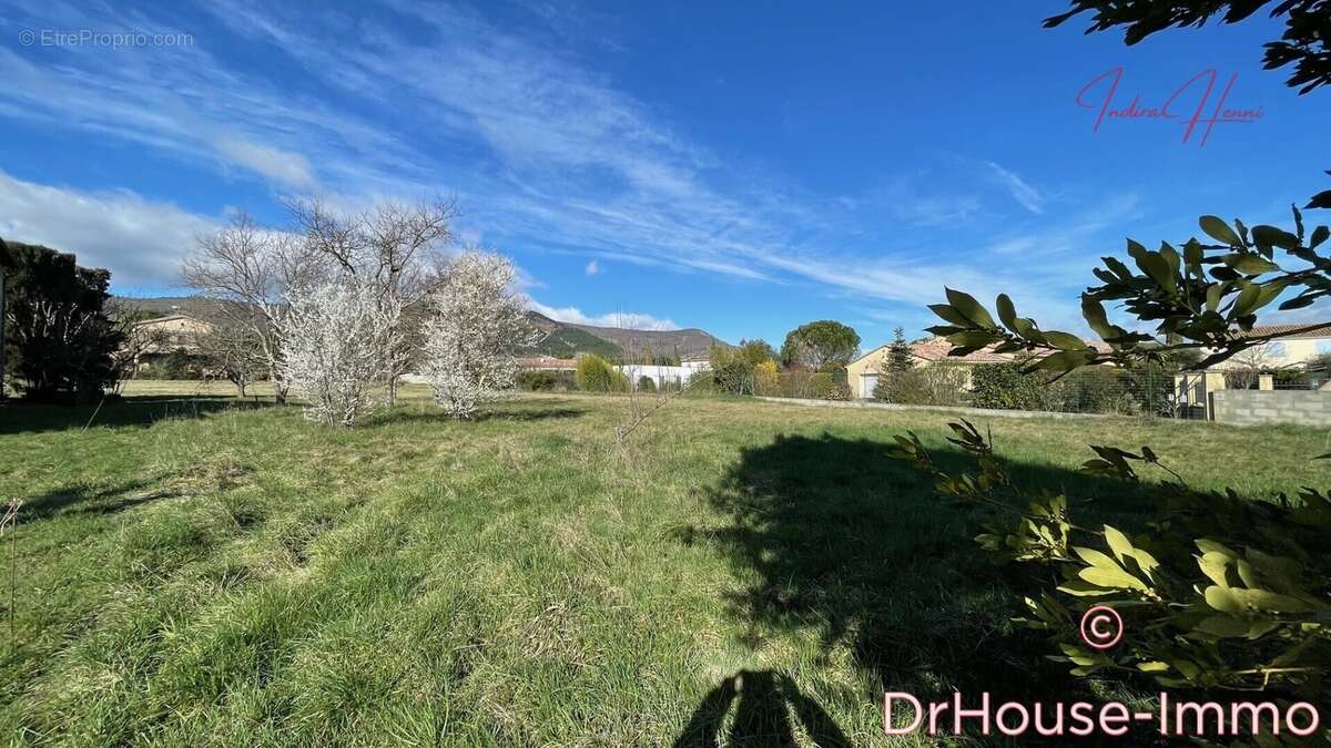 Terrain à ALBA-LA-ROMAINE