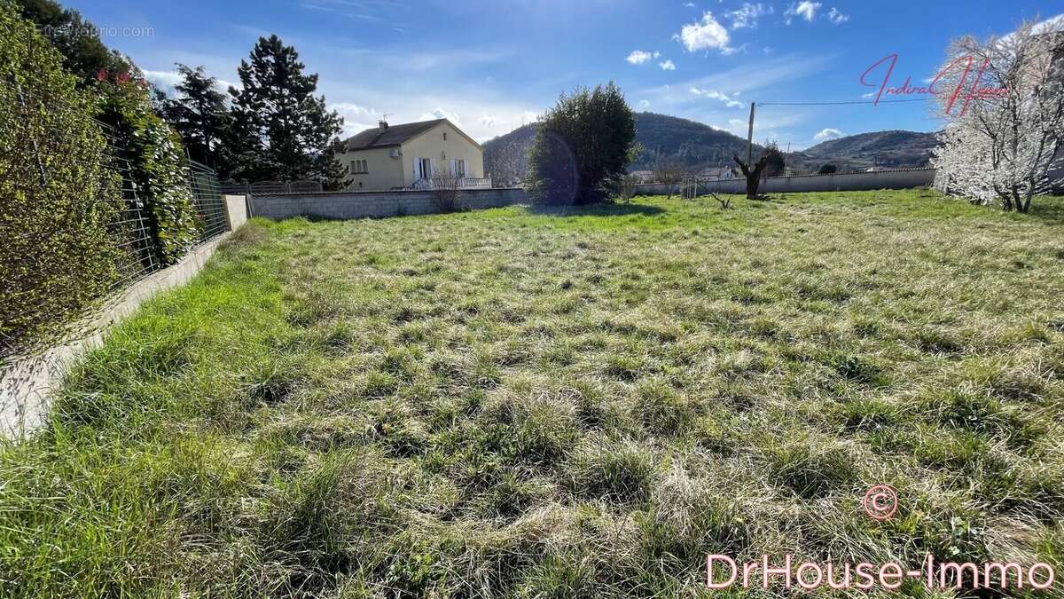 Terrain à ALBA-LA-ROMAINE