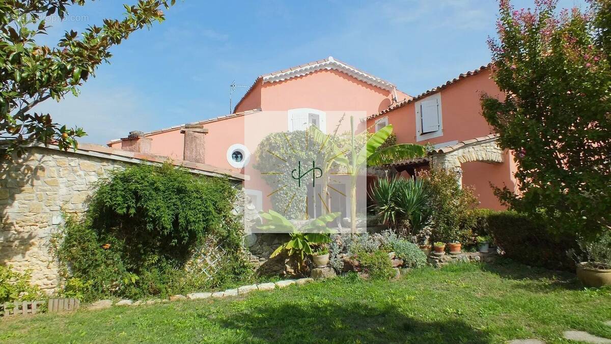 Maison à MONTELIMAR