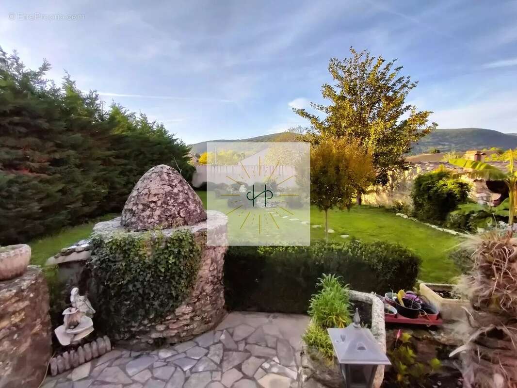 Maison à MONTELIMAR