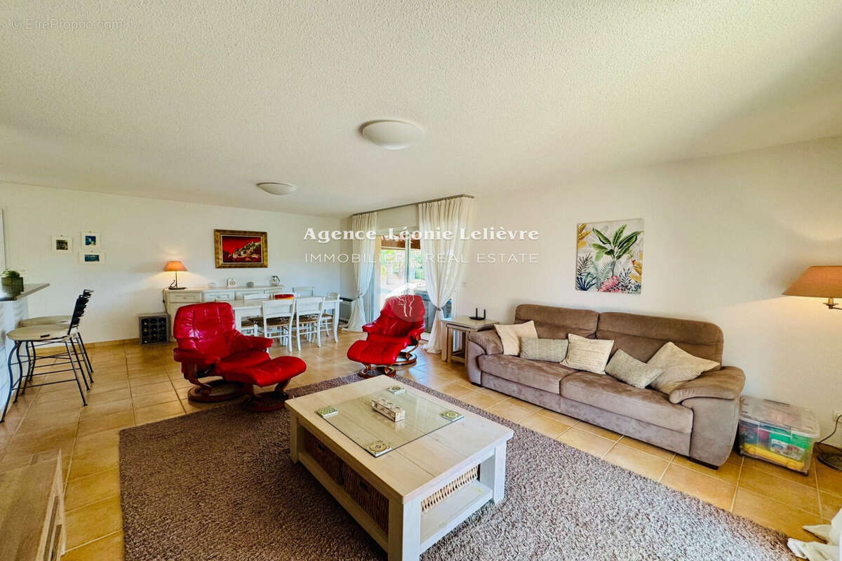 Maison à LES ISSAMBRES