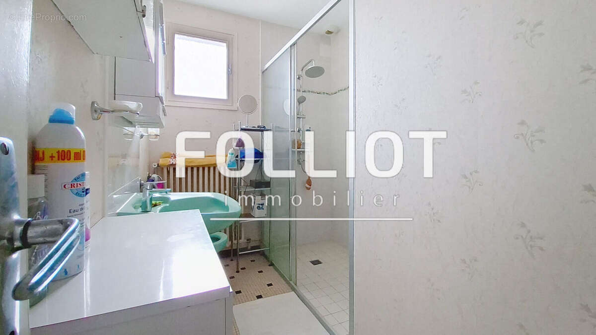 Maison à VILLEDIEU-LES-POELES