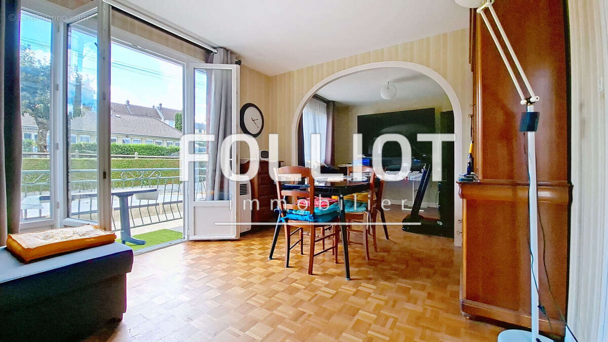 Maison à VILLEDIEU-LES-POELES