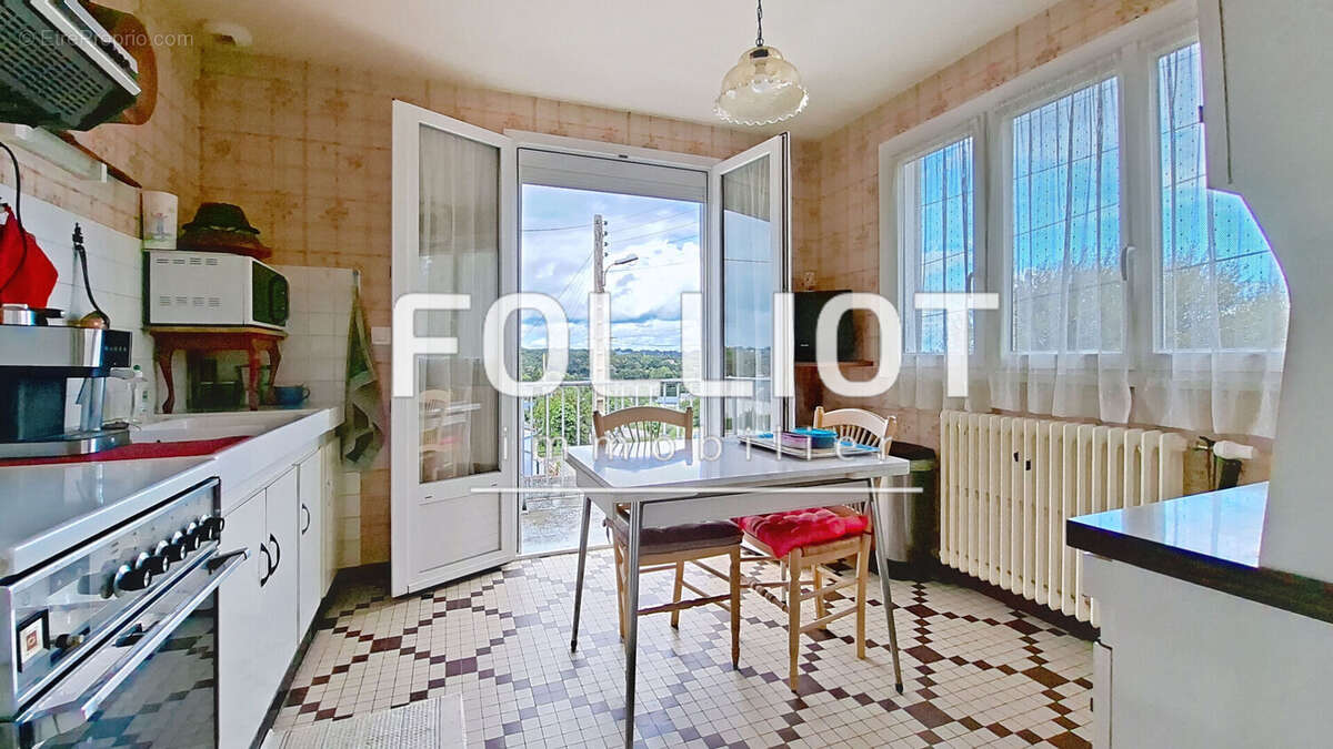 Maison à VILLEDIEU-LES-POELES