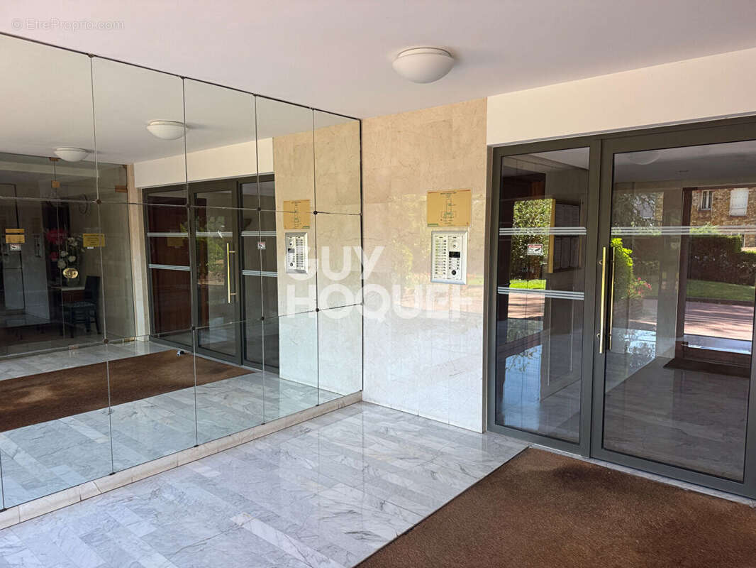 Appartement à CHAVILLE