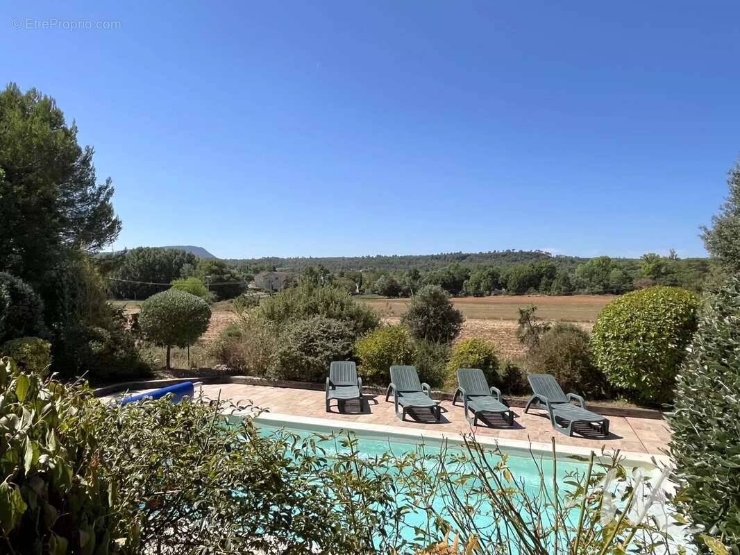 Maison à FOX-AMPHOUX