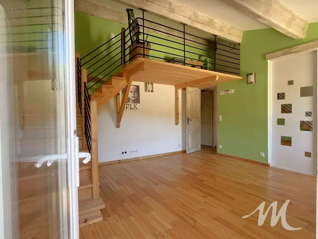 Maison à FOX-AMPHOUX