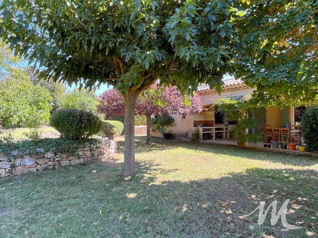 Maison à FOX-AMPHOUX