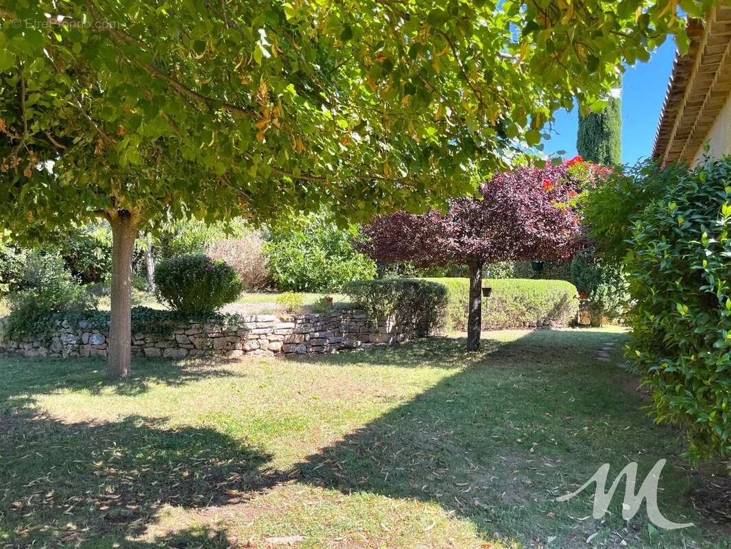 Maison à FOX-AMPHOUX