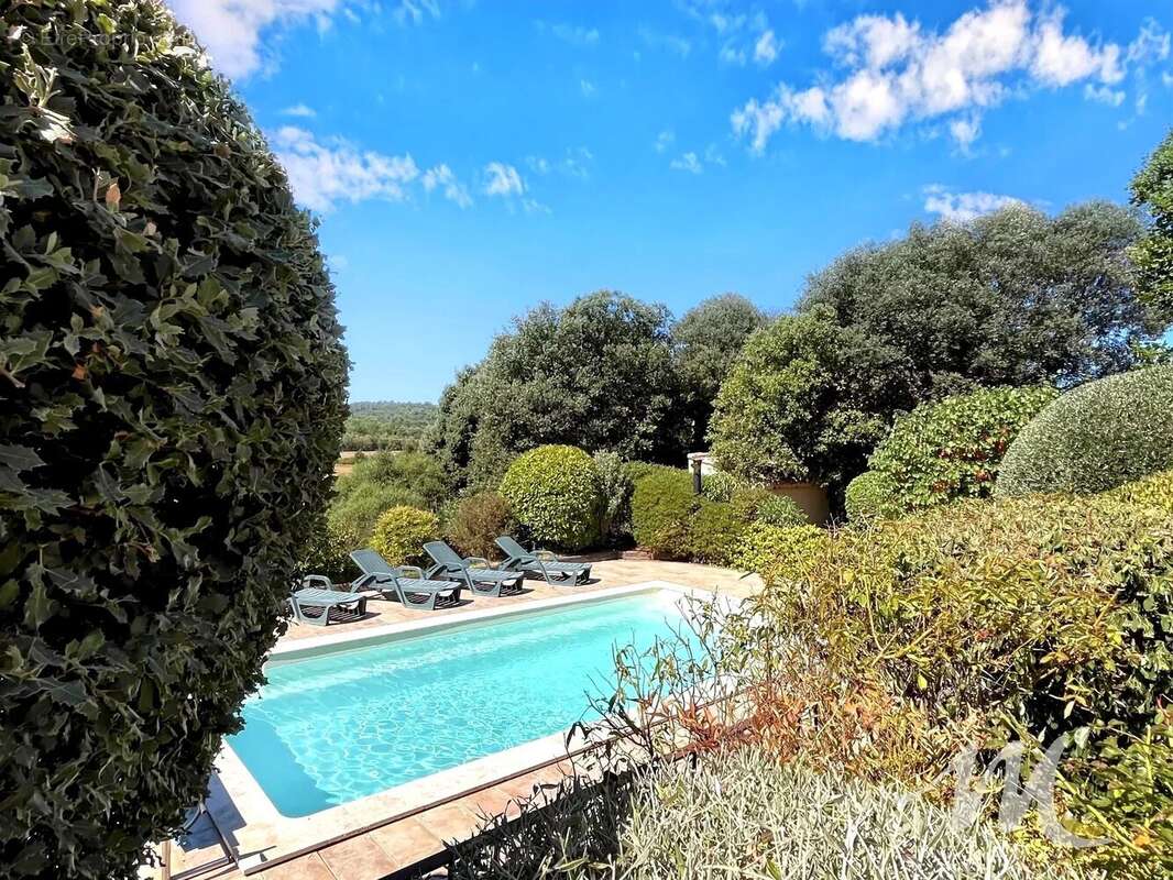 Maison à FOX-AMPHOUX