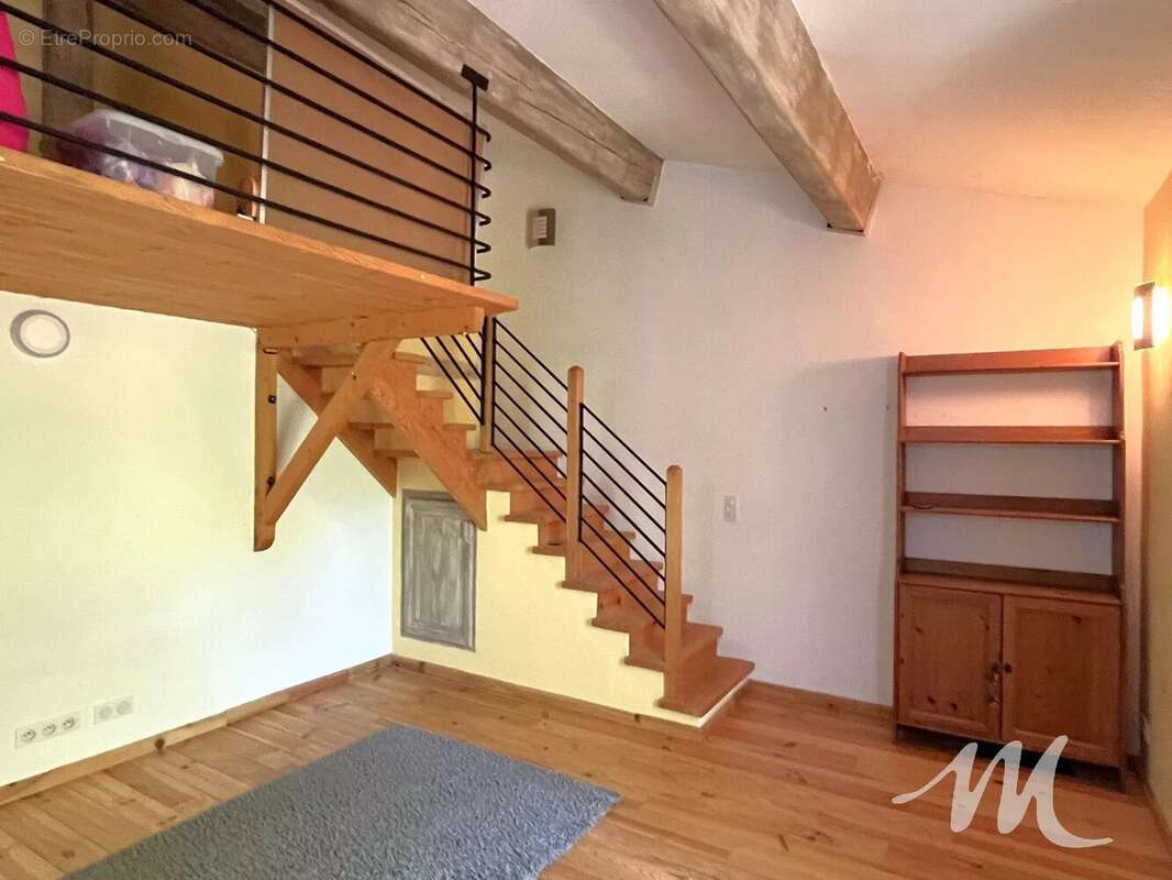 Maison à FOX-AMPHOUX