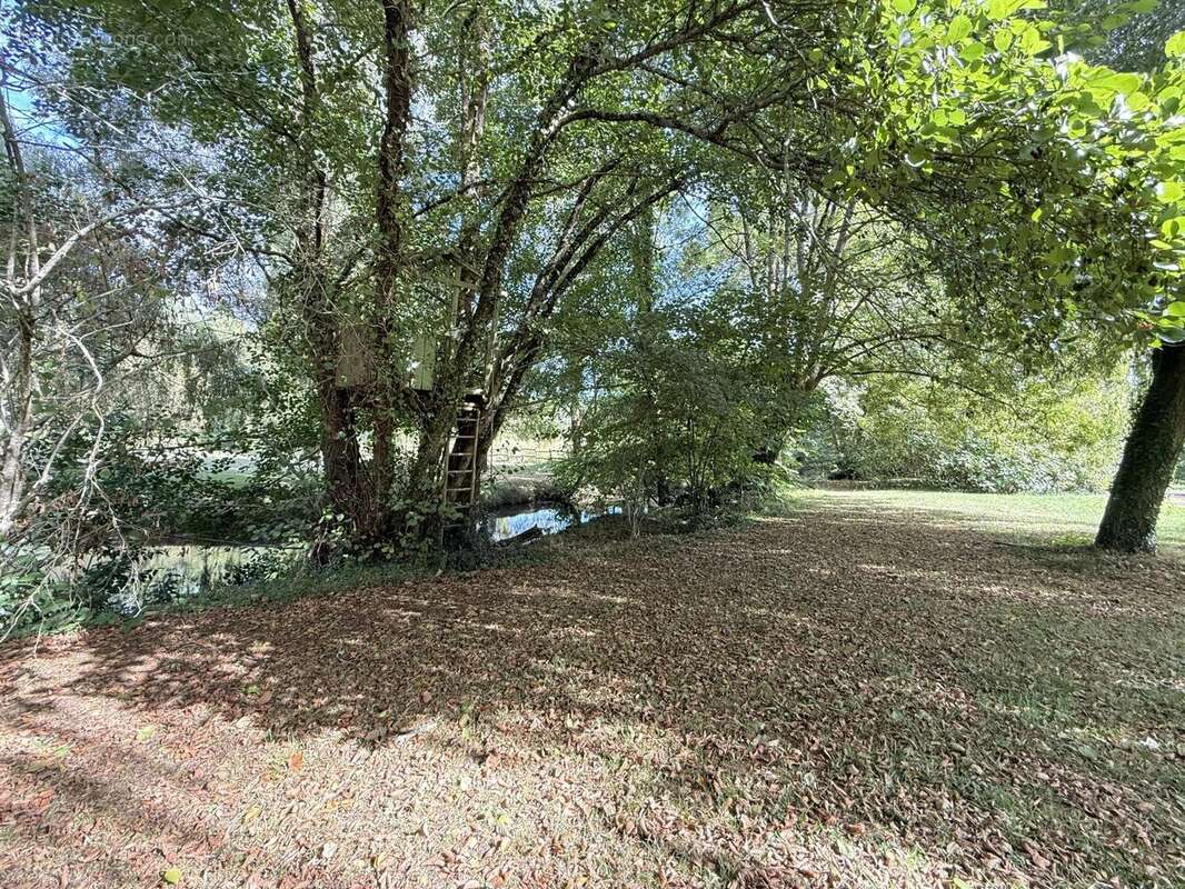 Maison à VERTEUIL-SUR-CHARENTE