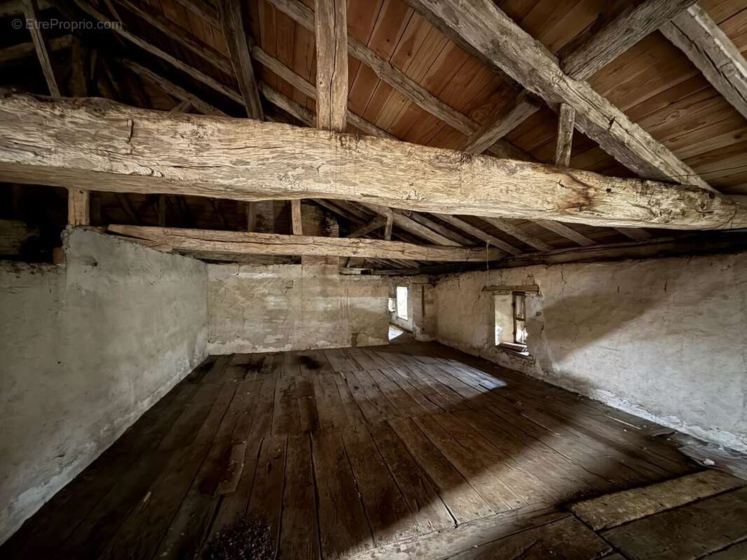 Maison à VIEUX-RUFFEC