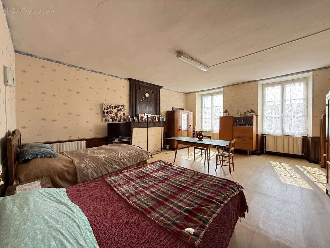 Maison à VIEUX-RUFFEC