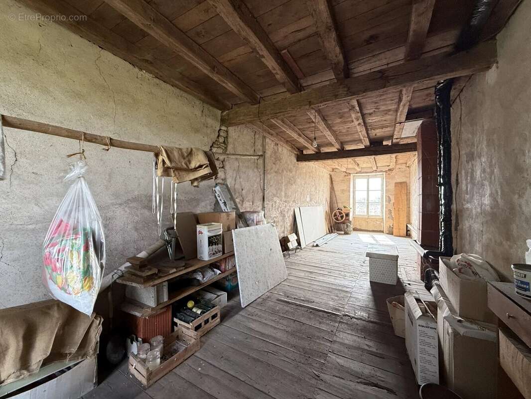 Maison à VIEUX-RUFFEC