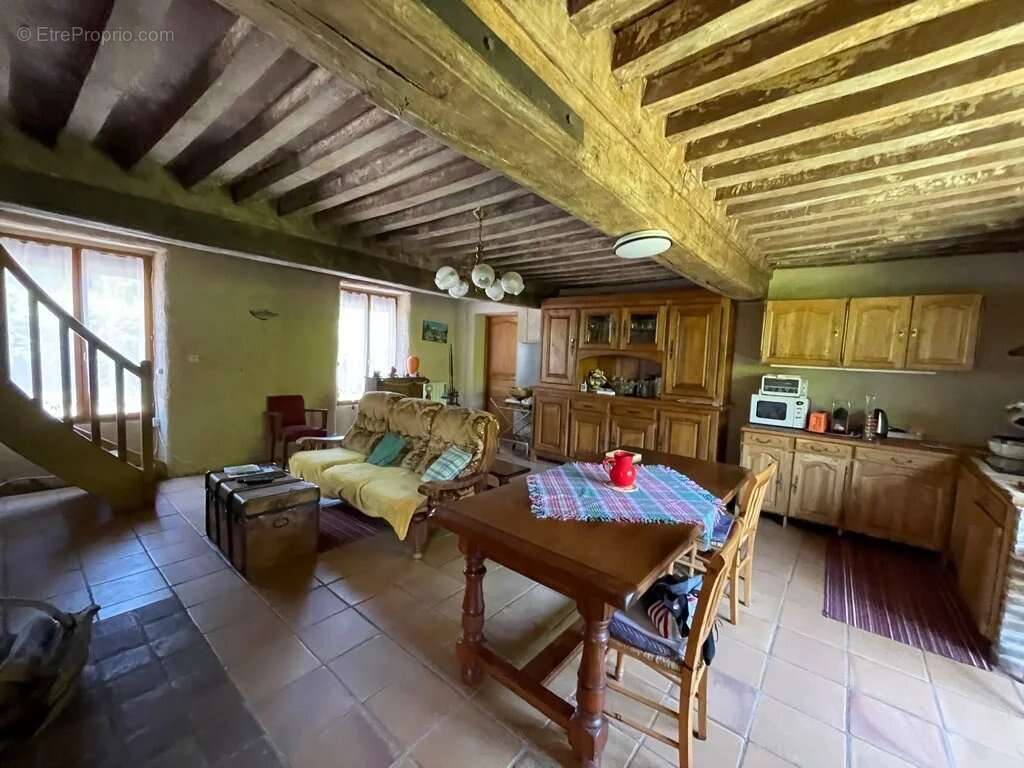 Maison à ALLIGNY-EN-MORVAN