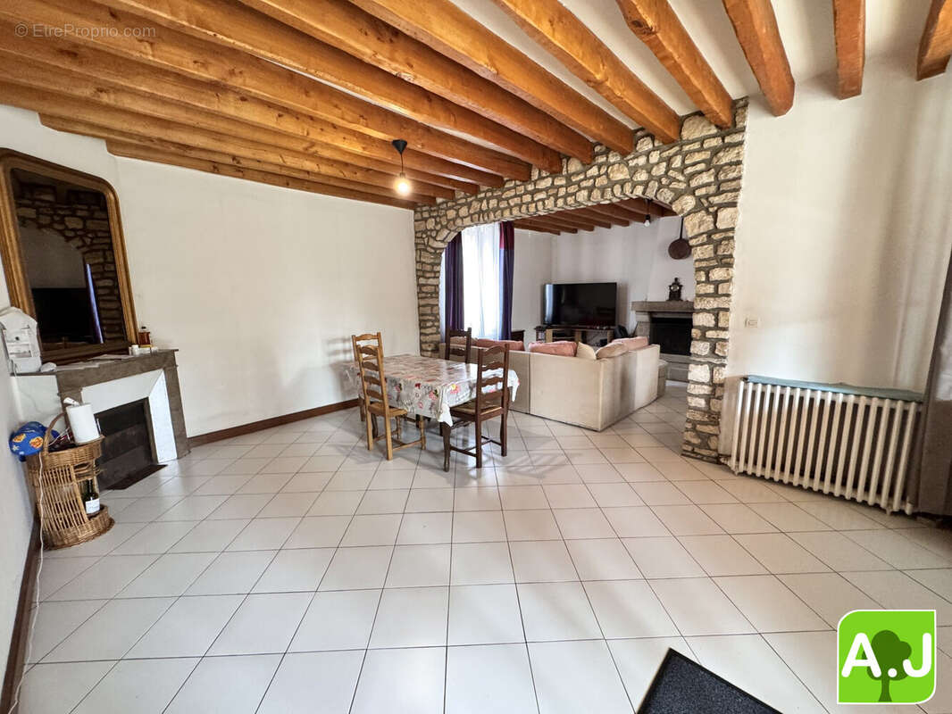 Maison à EZY-SUR-EURE