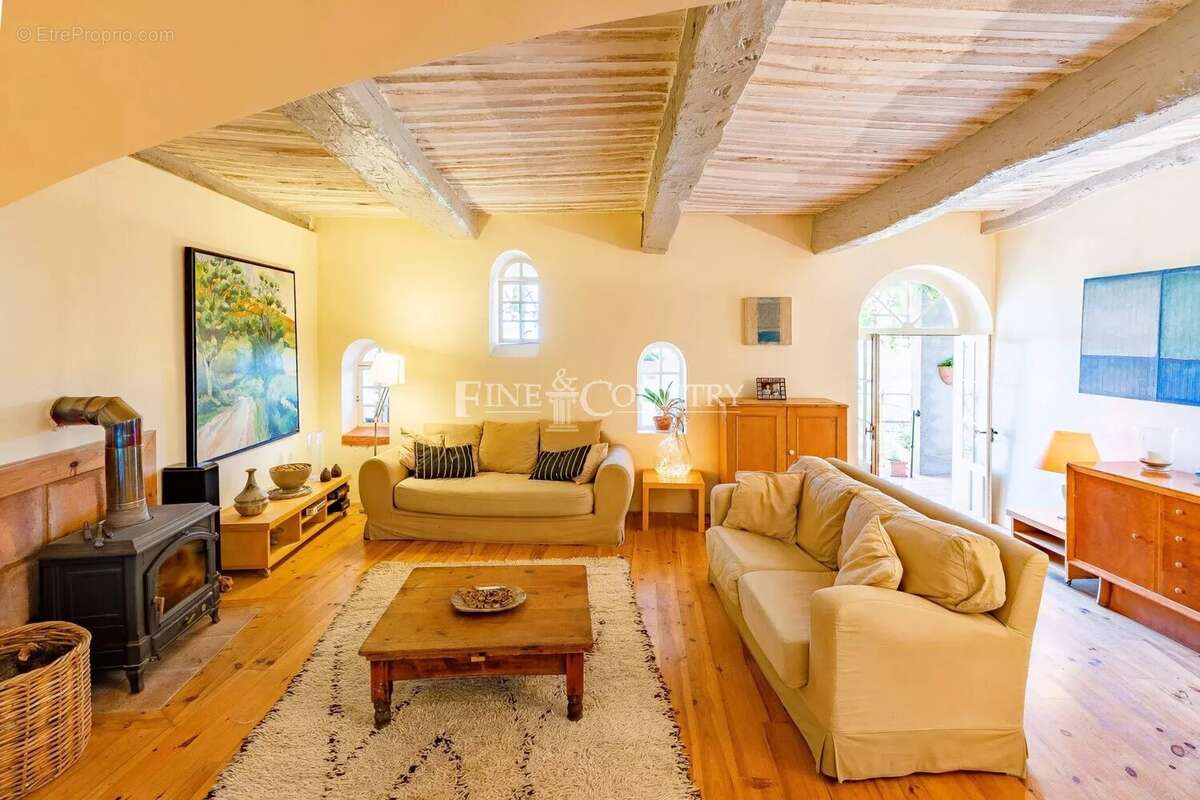 Maison à MONTAUROUX