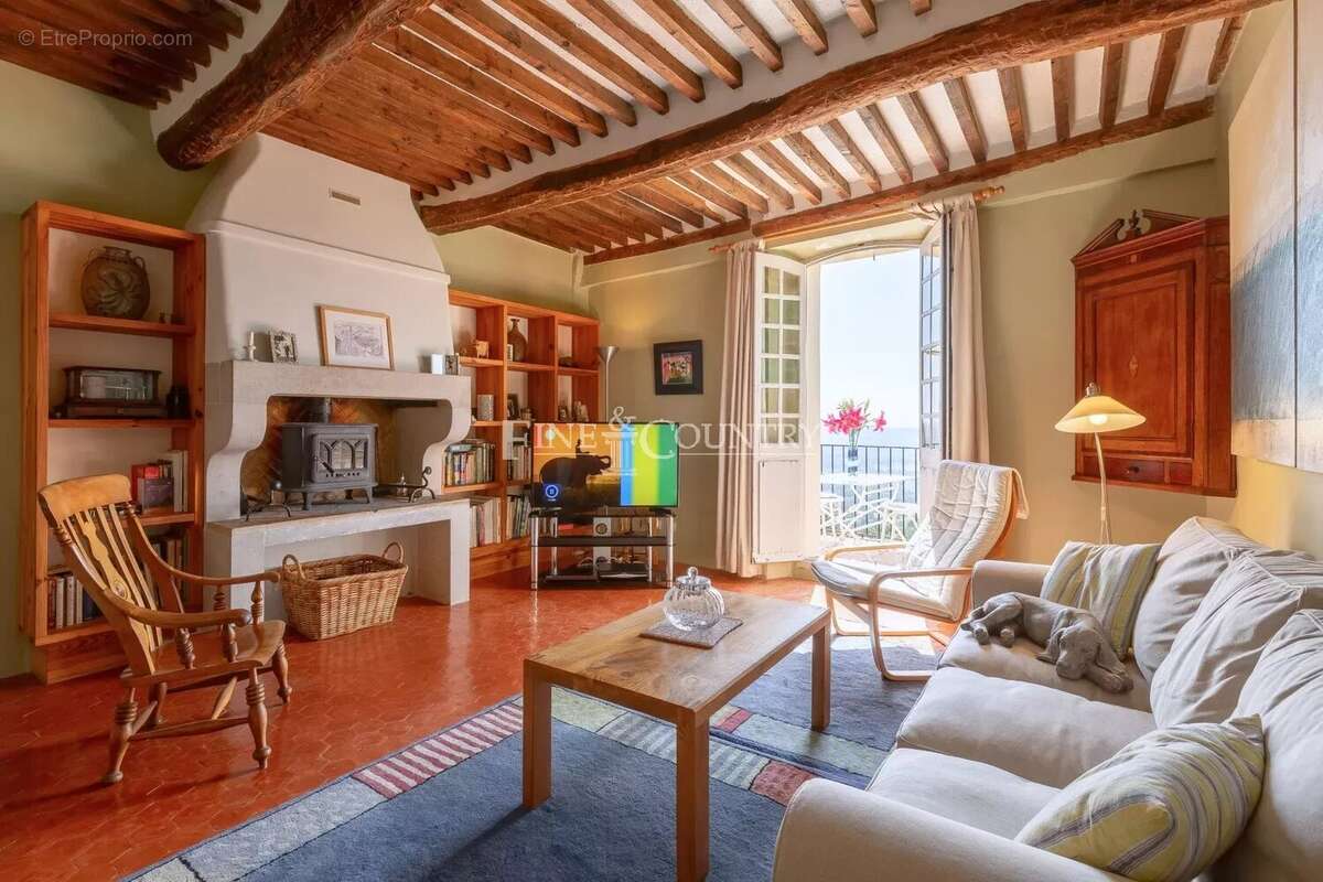 Maison à MONTAUROUX