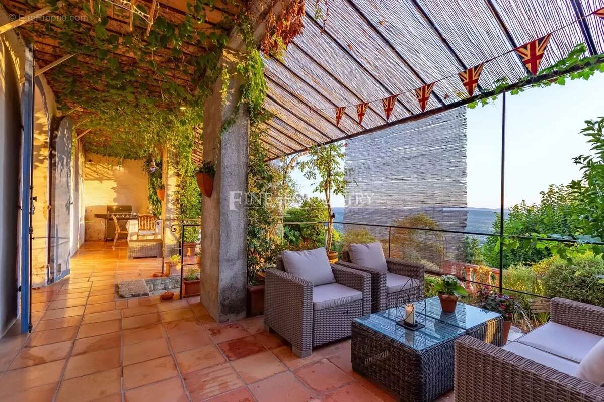 Maison à MONTAUROUX