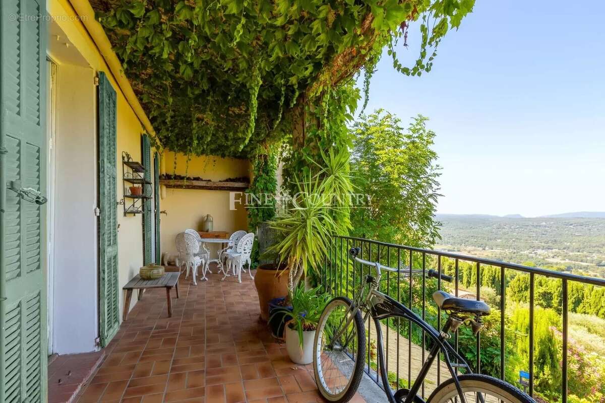 Maison à MONTAUROUX