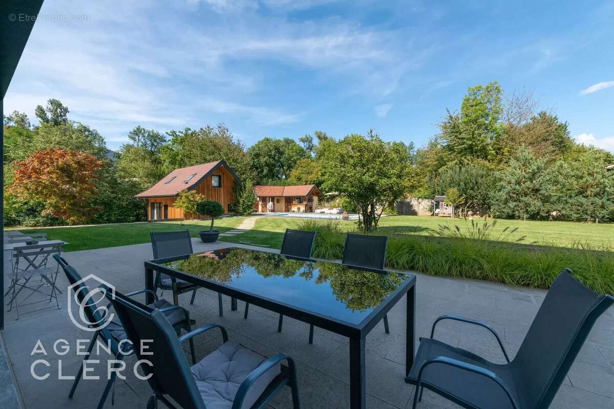 Maison à SAINT-JORIOZ