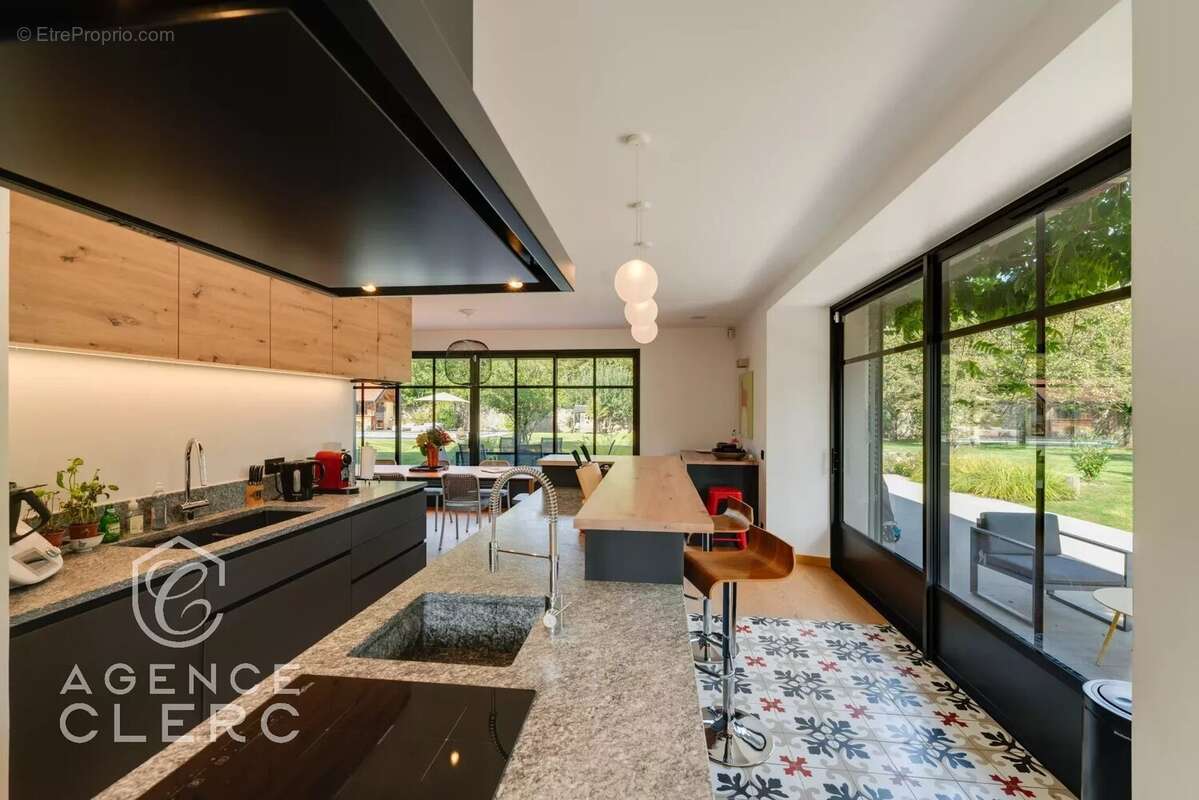 Maison à SAINT-JORIOZ