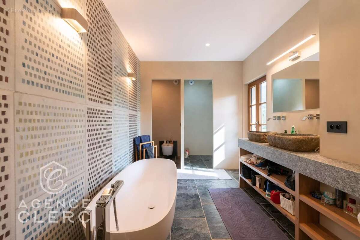 Maison à SAINT-JORIOZ