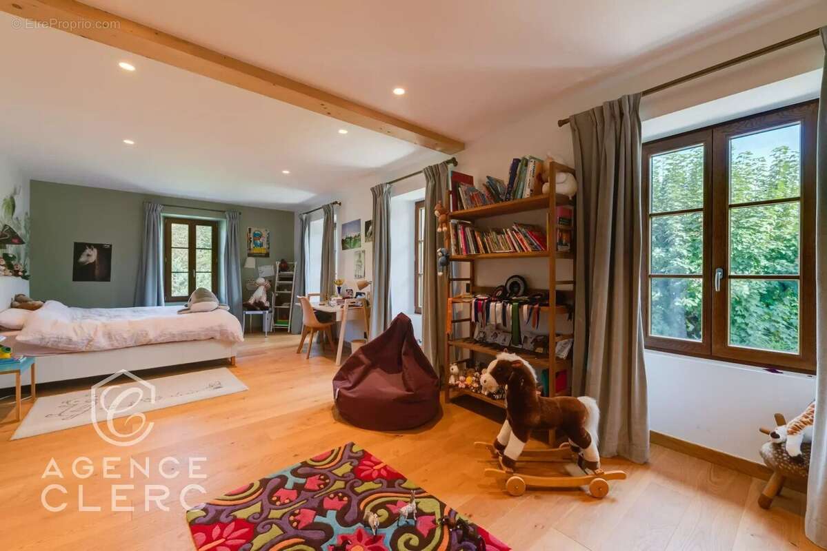 Maison à SAINT-JORIOZ